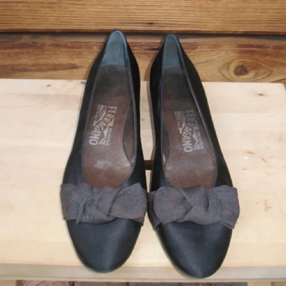 Salvatore Ferragamo Womens 8 Black Ballet Flats Shoes
